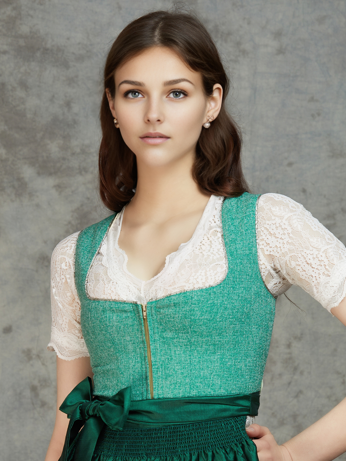 Lange Dirndlbluse in Blau
