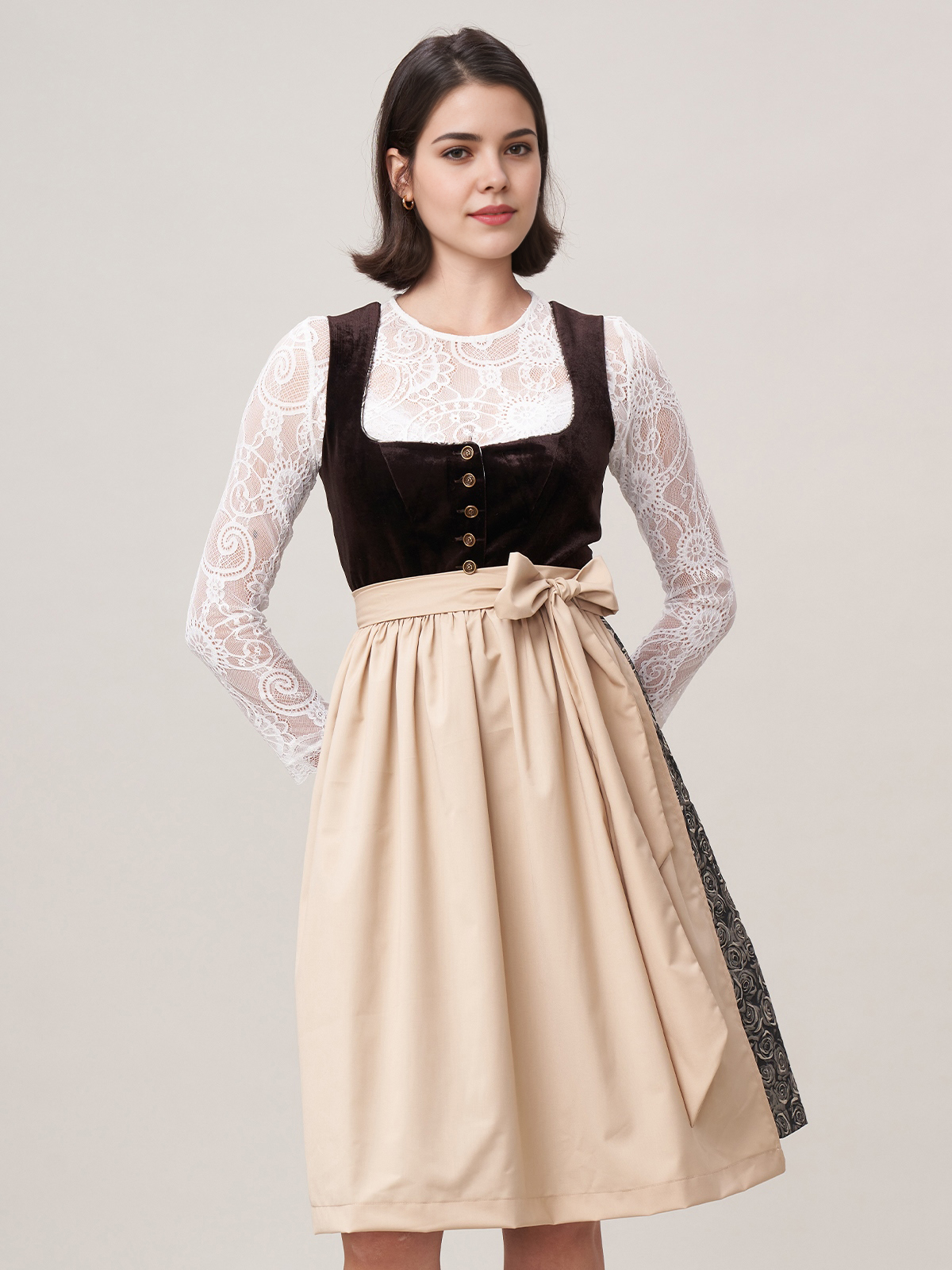 Dirndl in hellblauem Samt