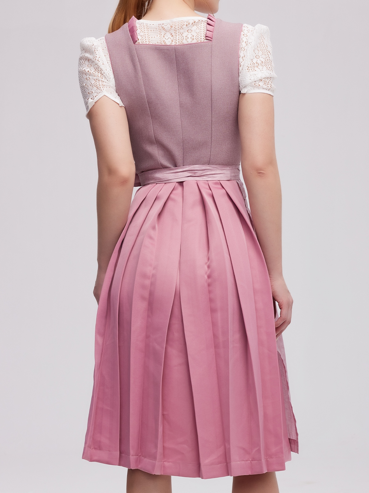 Traditionelles lila Dirndl von Ehreer