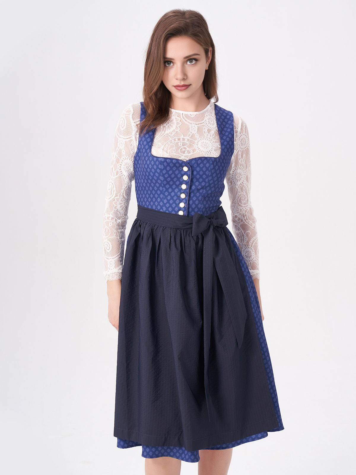 Dirndl in Blau – zeitlose Eleganz
