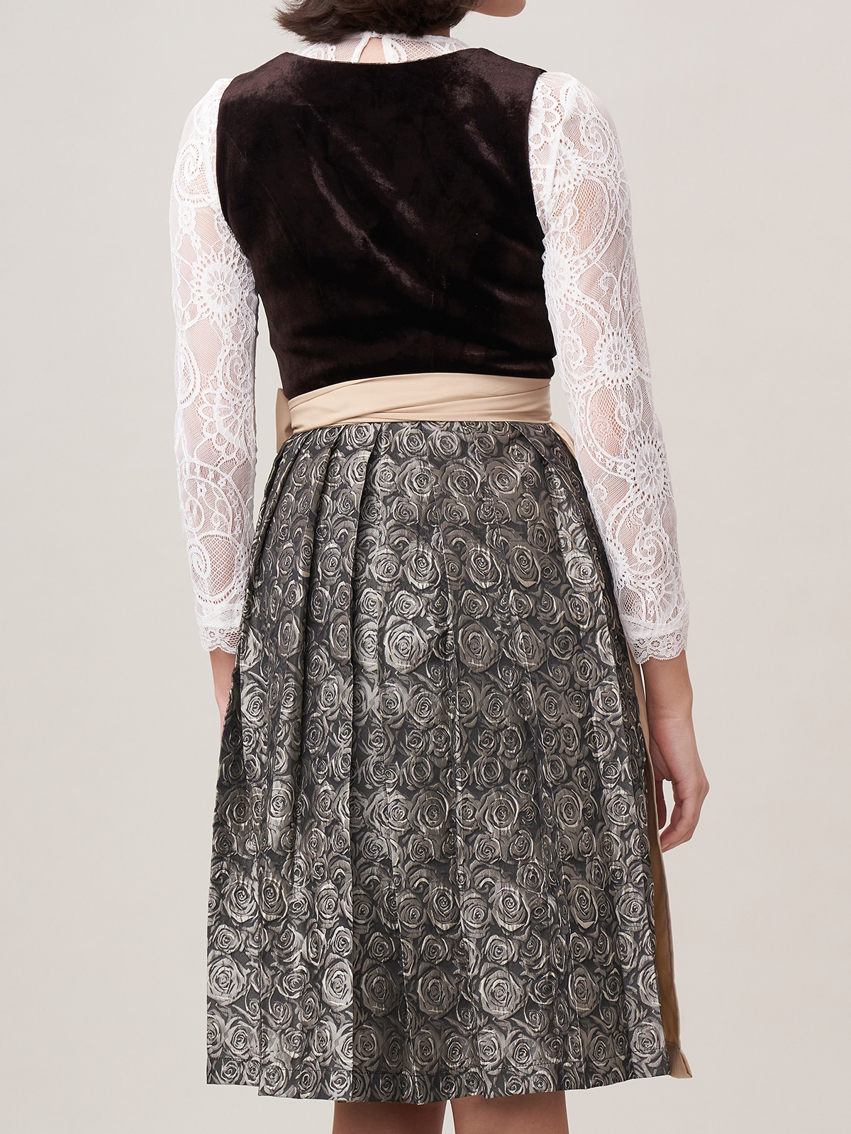 Hochgeschlossenes Dirndl in Braun