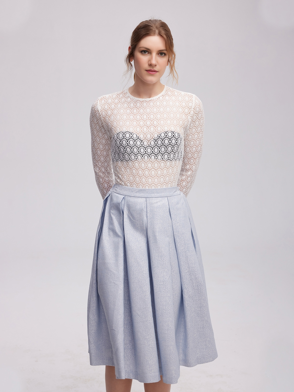 Modernes Dirndl in Blau