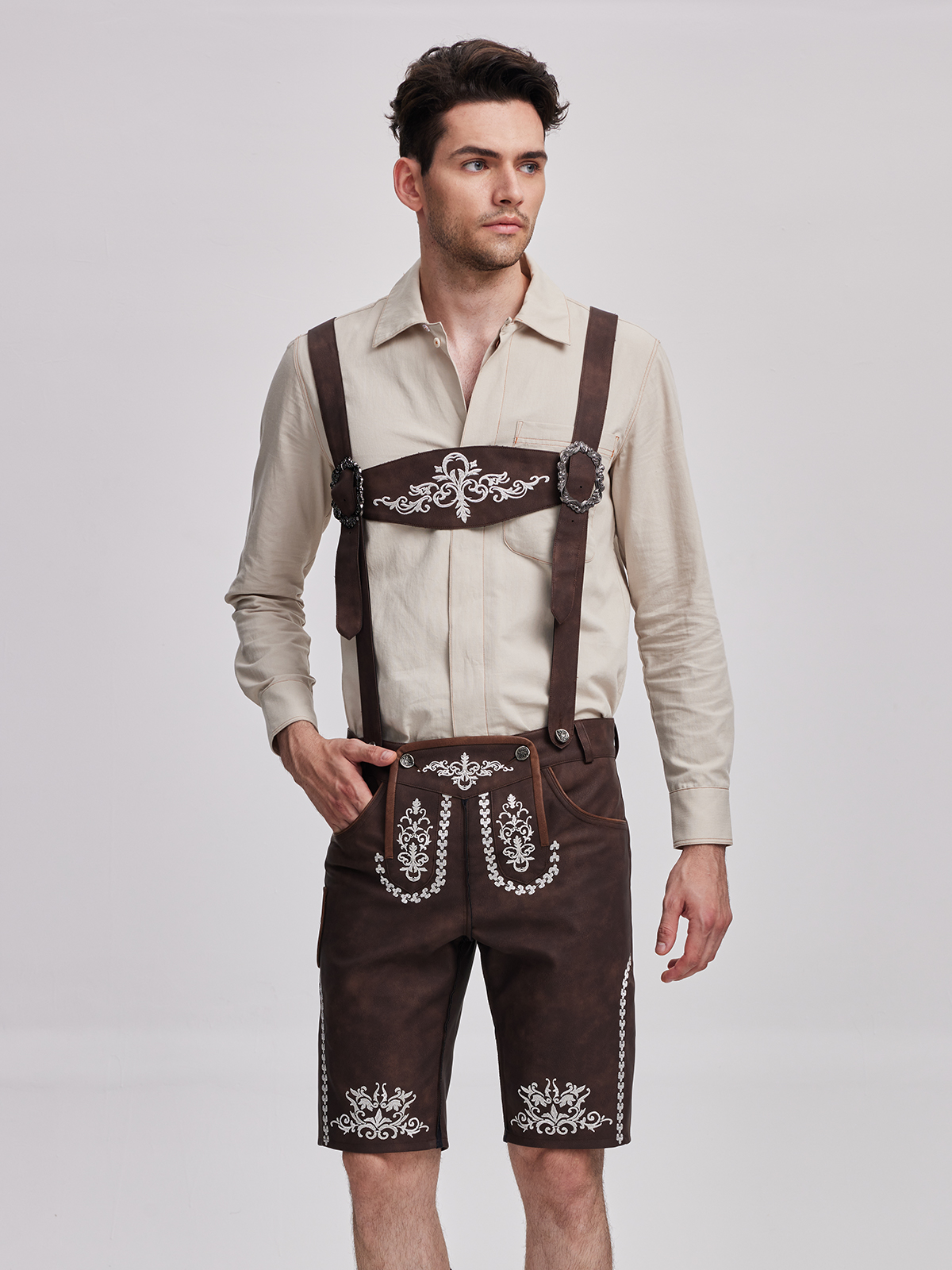 Elegante Langarm Dirndlbluse in Braun mit feinen Stickereien