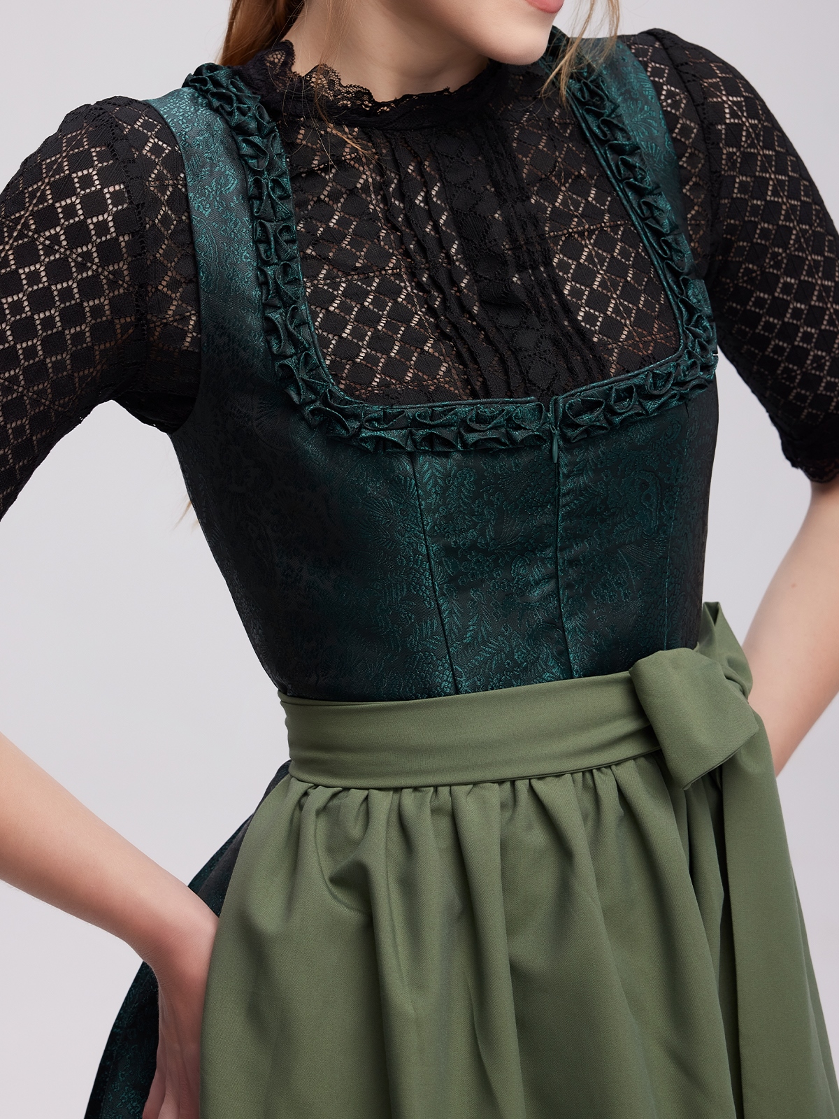 Trachtenkleid Schwarz in eleganter Ausführung