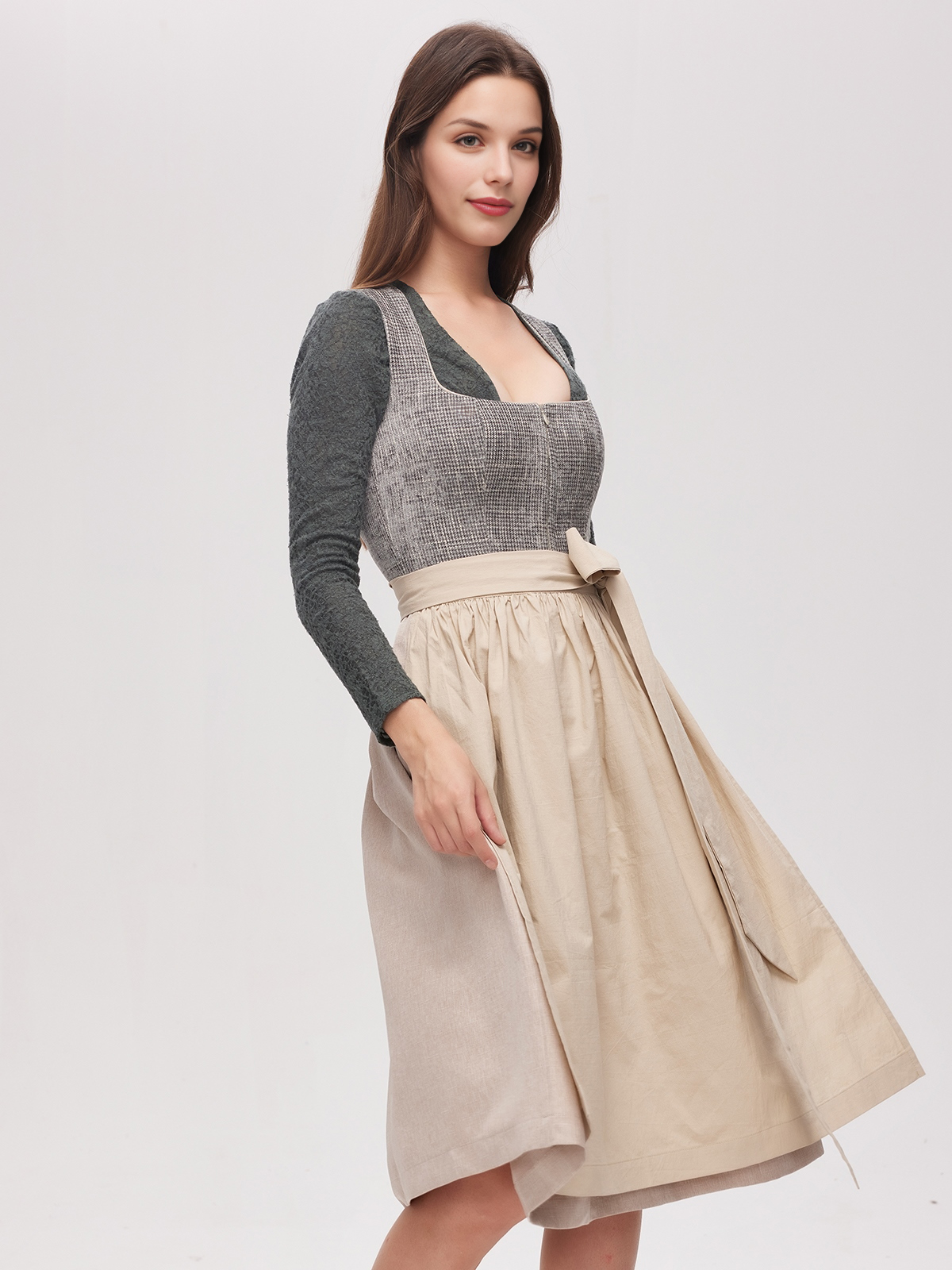 Einfarbiges Dirndl in Grün