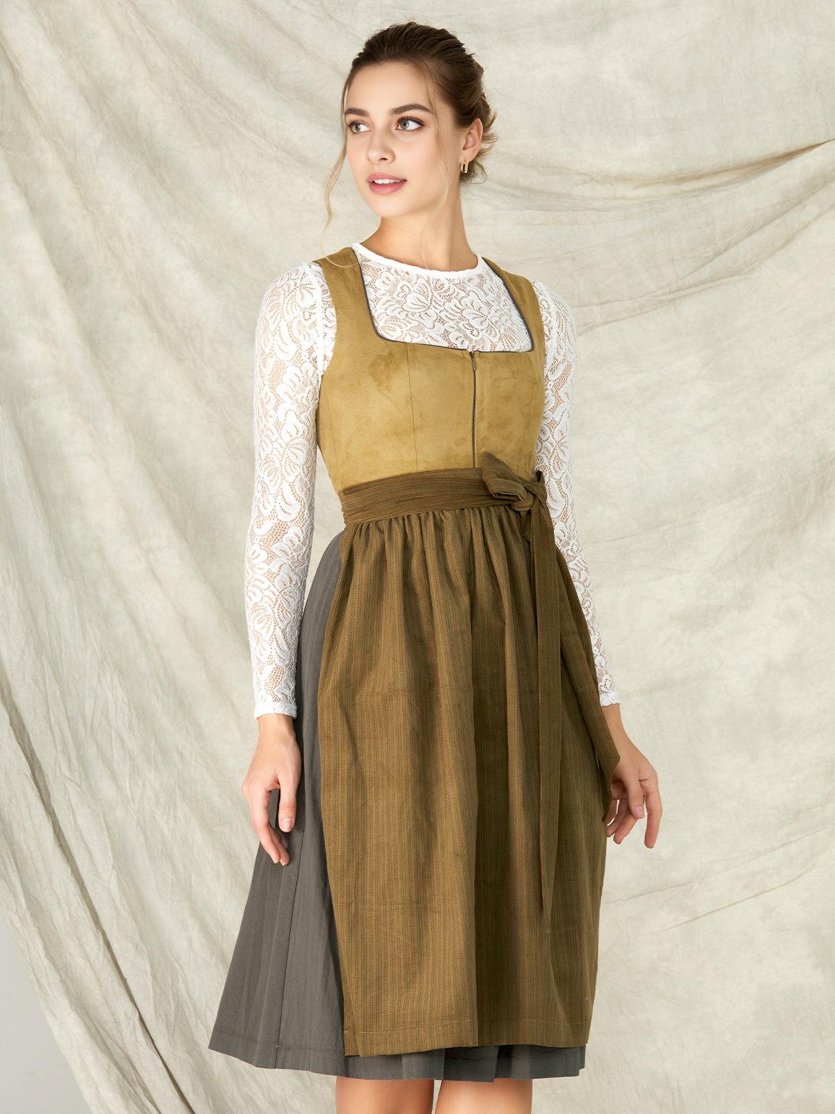 Dirndl in Grün – ein moderner Klassiker