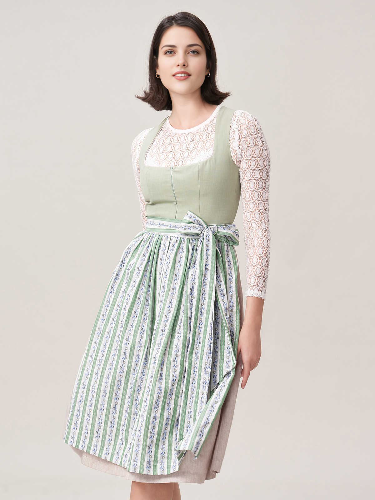 Modernes Dirndl in Grün