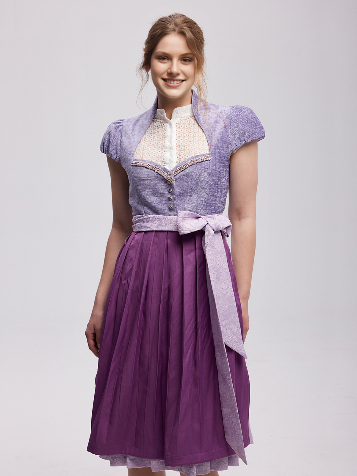 Dirndl Rot Samt in eleganter Ausführung