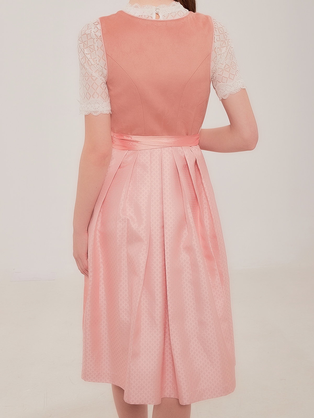 Dirndl rot Spitze in eleganter Ausführung